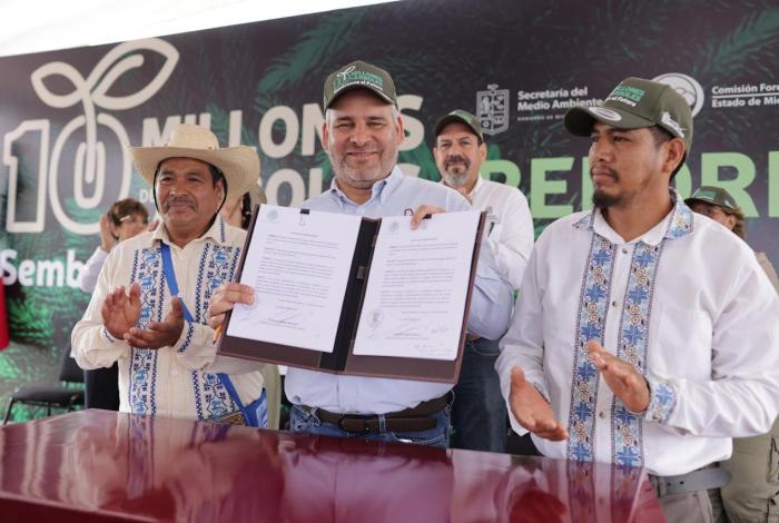 Arranca Bedolla reforestación 2025; despliega ejército verde para plantar 10 millones de árboles