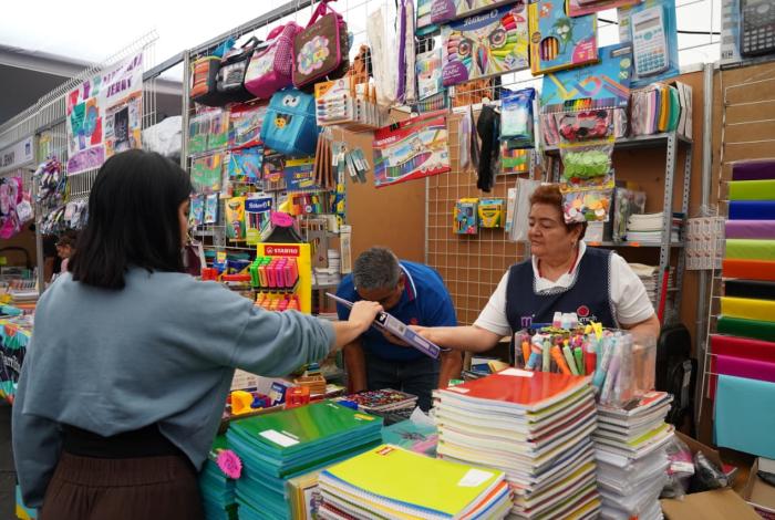 Arranca la 15 Expo Feria Regreso a Clases, en la plaza Valladolid