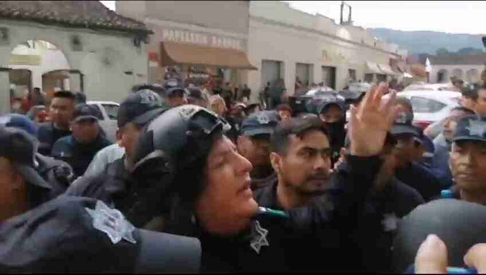 Arrestan a nueve policías por asesinato de comerciante en Veracruz