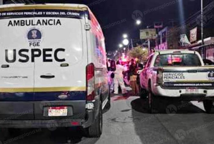 As3sinan a un hombre afuera de una farmacia en la salida a Quiroga, en Morelia