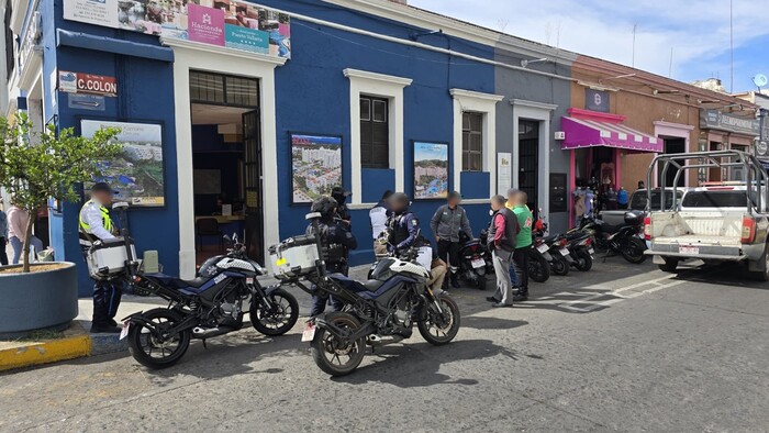 Asalt4n a empleados de gasolinera de Zamora