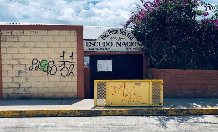 Asaltan a maestros y padres de familia de la primaria Escudo Nacional