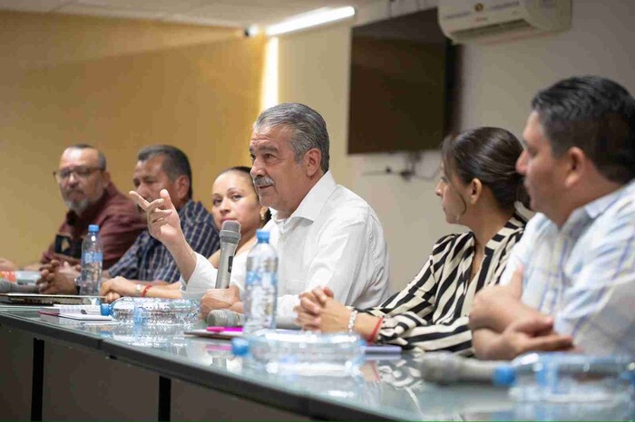 Asegura Morón a maestros defensa de sus derechos laborales