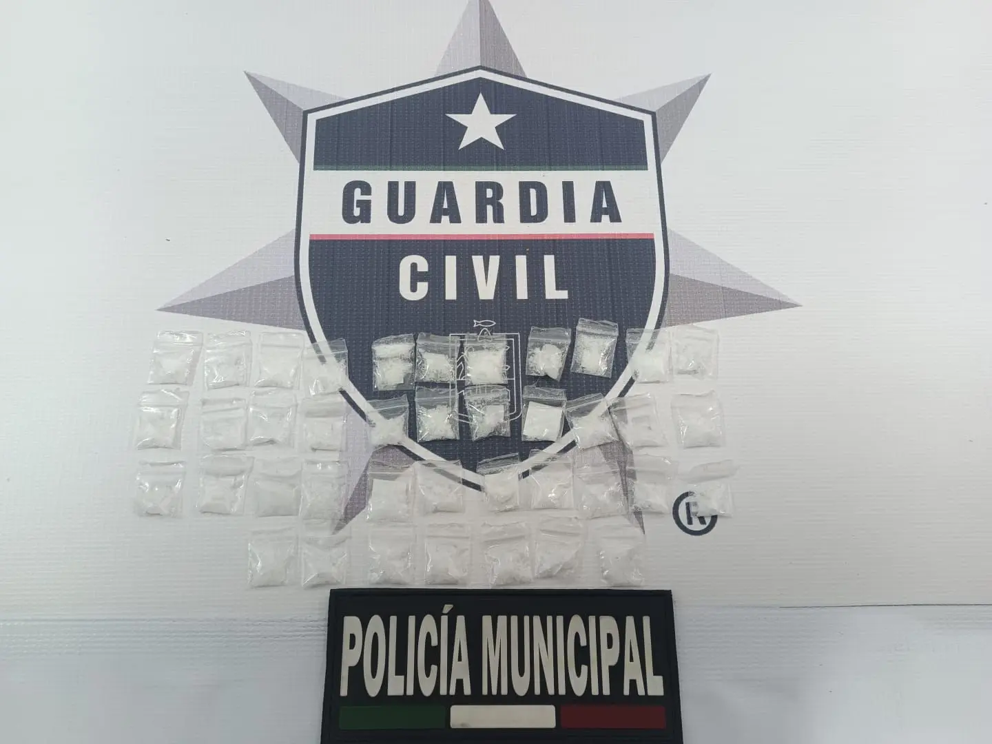 Asegurado un hombre en posesión de 40 dosis de droga en Salvador Escalante: SSP