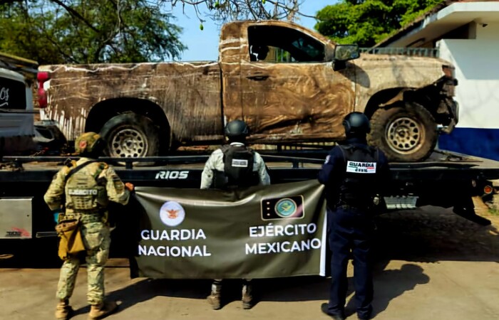 Aseguran arsenal, equipo táctico y vehículos en Las Bateas