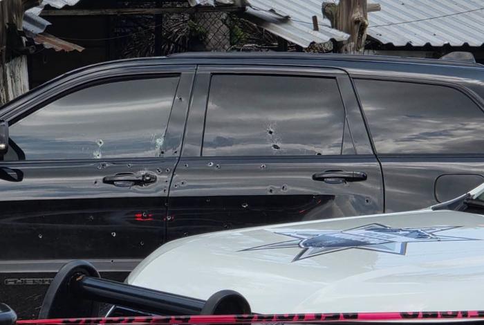 Asesinan a dos hombres dentro de una camioneta en Salvador Escalante