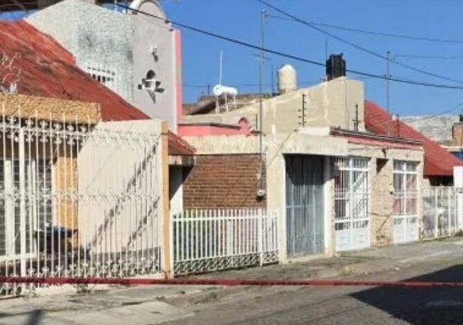 Asesinan a un hombre en el interior de su domicilio