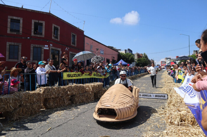 Así se vivió el segundo Concurso de Carros Locos este domingo en Morelia