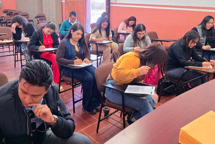Aspirantes a cargo de secretaria (o) de Acuerdos de Juzgado presentan examen teórico