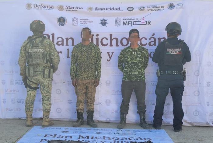 At4que arm4do deja dos detenidos en Apatzingán