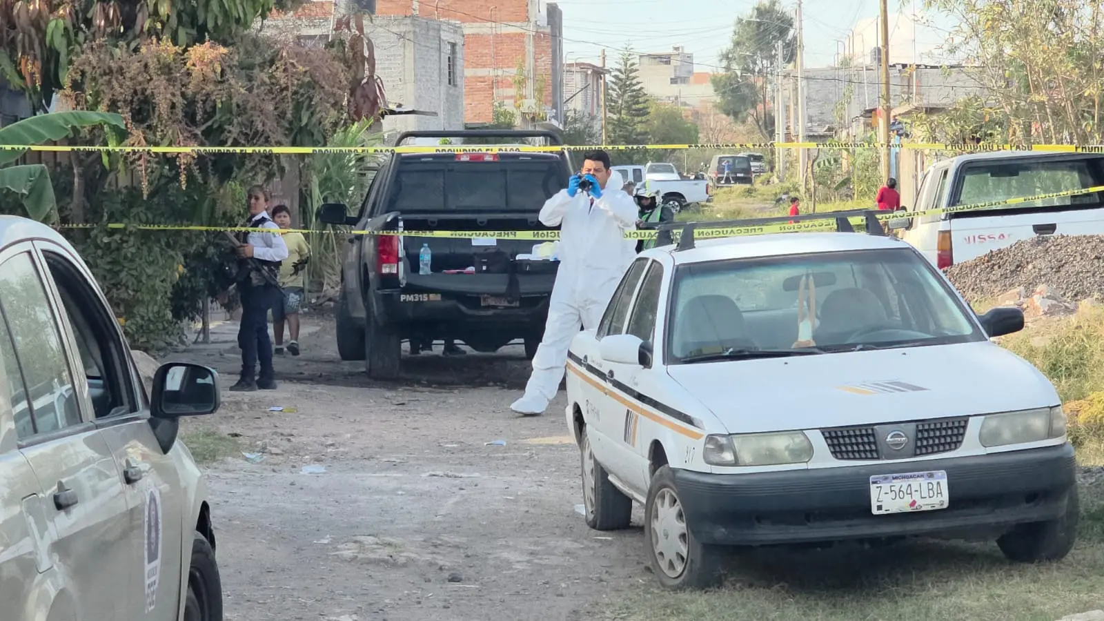 Atacan a balazos a jóven en Morelia