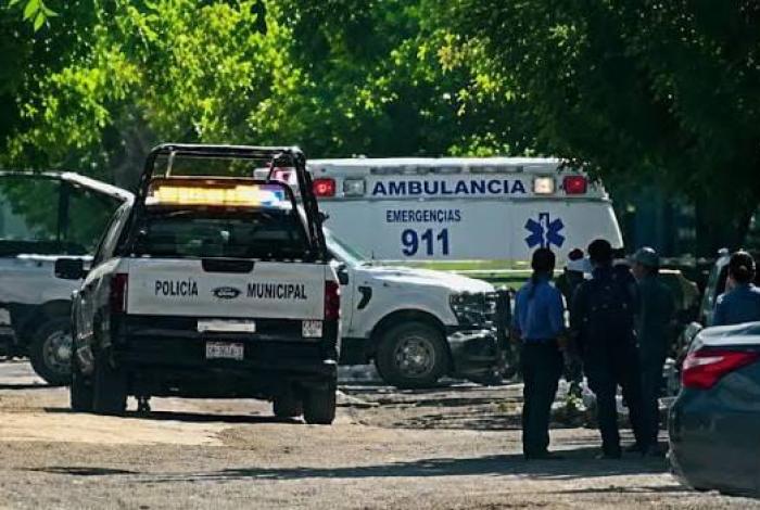Atacan a policías en Apatzingán; hay un elemento herido