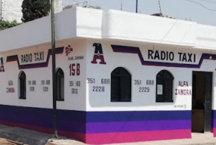 Atacan con explosivos base de taxis en Zamora