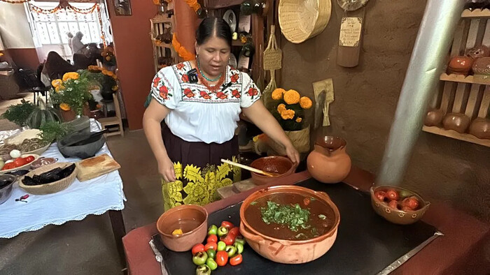 Atápakua, el manjar para las ánimas en Michoacán