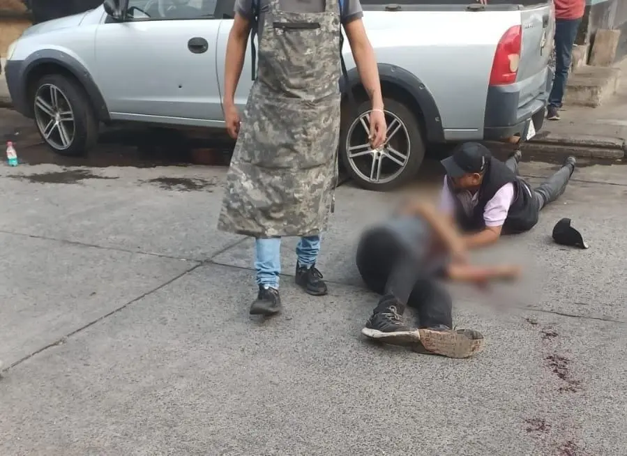 Ataque armado en pleno centro de Uruapan deja a un hombre gravemente herido