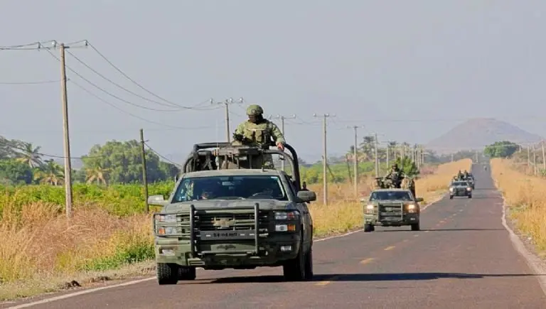 Ataque con artefacto explosivo deja 8 policías heridos en Escuinapa, Sinaloa