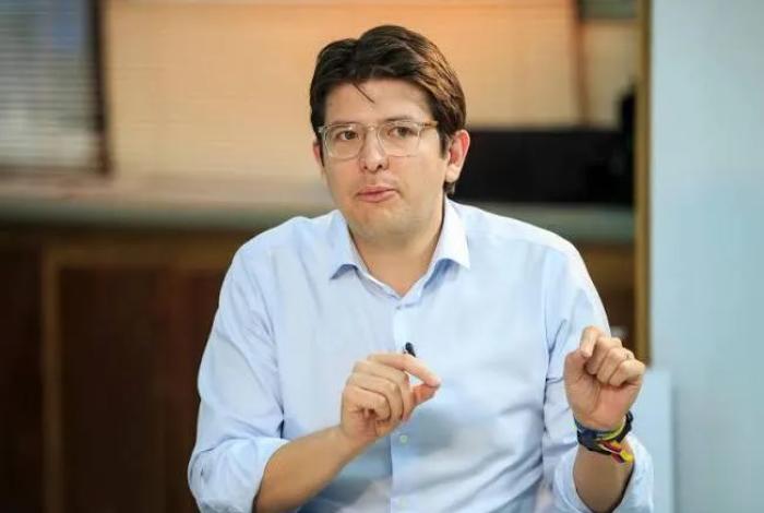 Atentan contra el candidato presidencial colombiano Miguel Uribe