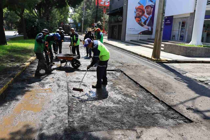 Atiende Gobierno de Morelia reporte ciudadano de bacheo en Av. Camelinas