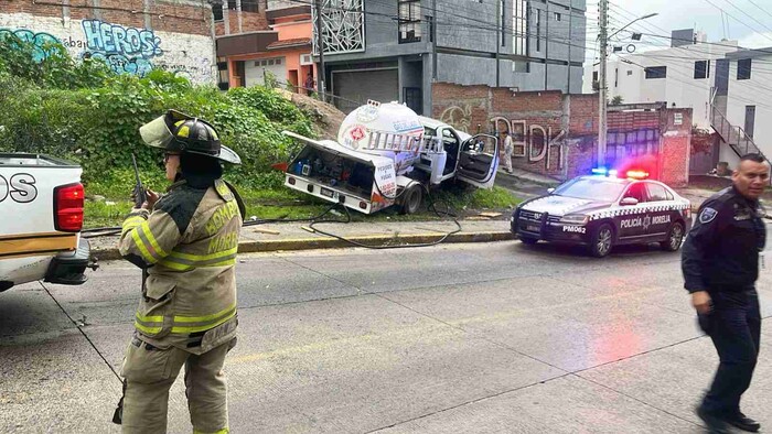 Atienden Policía Morelia y Bomberos Municipales accidente