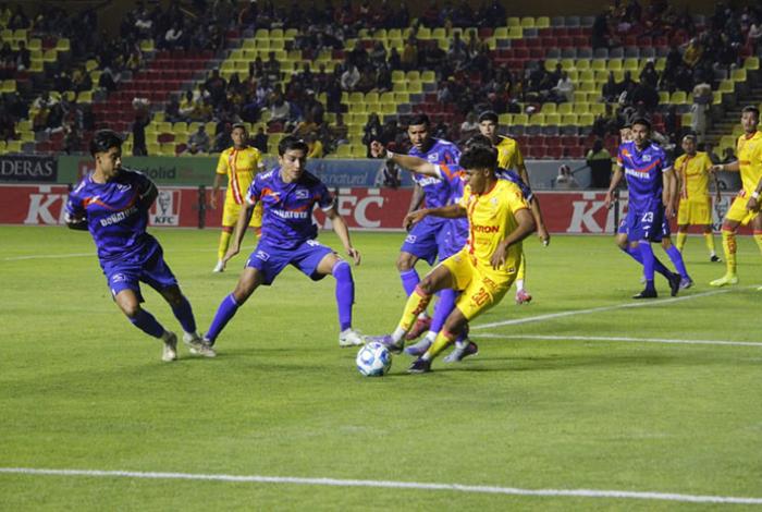 Atlético Morelia debuta con goleada de 3-0 sobre Correcaminos, en el Estadio Morelos