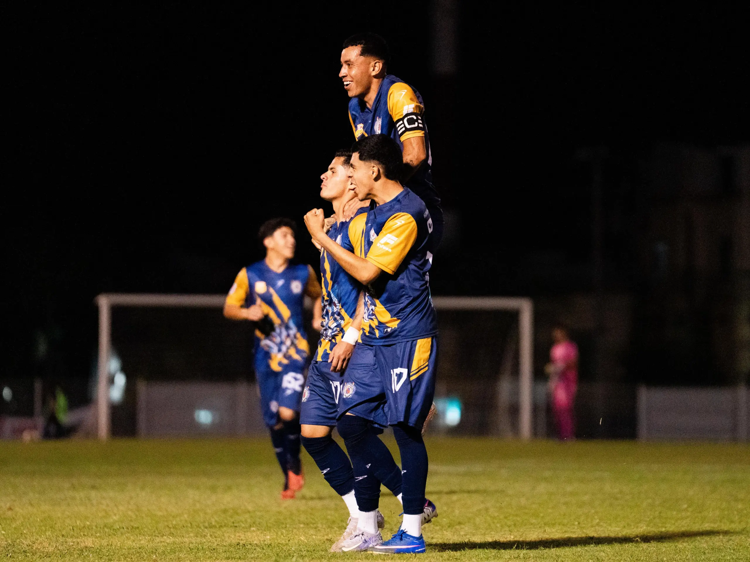 Atlético Morelia-UMSNH se impone a Deportivo Zamora