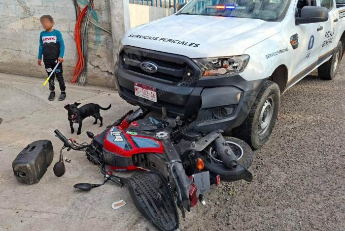Atrop3llan a motociclista en libramiento de Zitácuaro