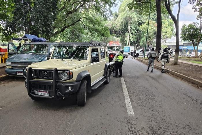 Atropellan a mujer sobre Paseo Lázaro Cárdenas; fue hospitalizada en Uruapan