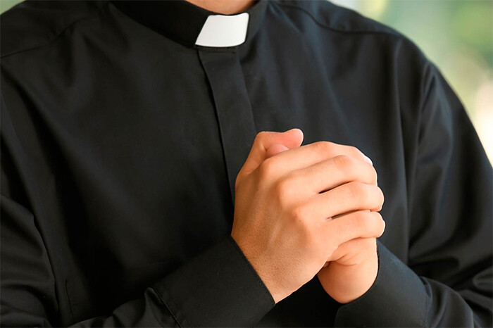 Aunque con restricciones, en Italia, Iglesia católica aprueba a los sacerdotes homosexuales