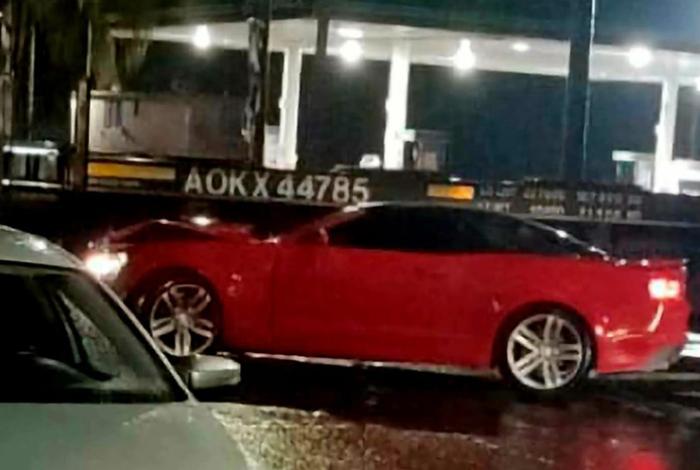 Auto choca contra un vagón del tren en la avenida Michoacán; no hubo lesionados