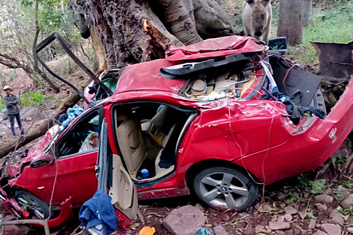 Auto se desbarranca en el municipio de Tzitzio; hay un muerto