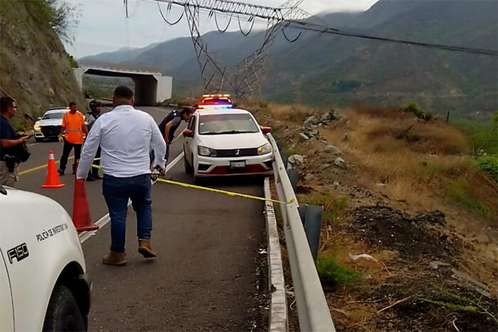 Automovilista muere de un aparente infarto en la autopista Siglo XXI