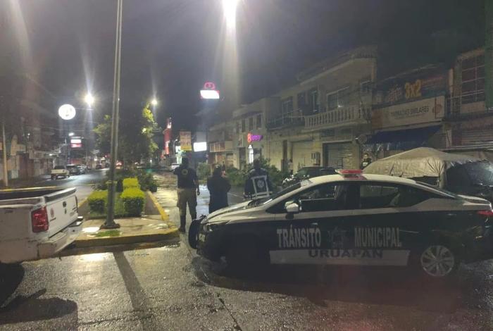 Autoridades frustran robo de vehículo y detienen a cuatro en Uruapan