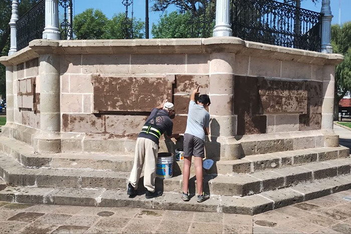 Autoridades municipales le dan 'manita de gato' a la infraestructura del Bosque Cuauhtémoc