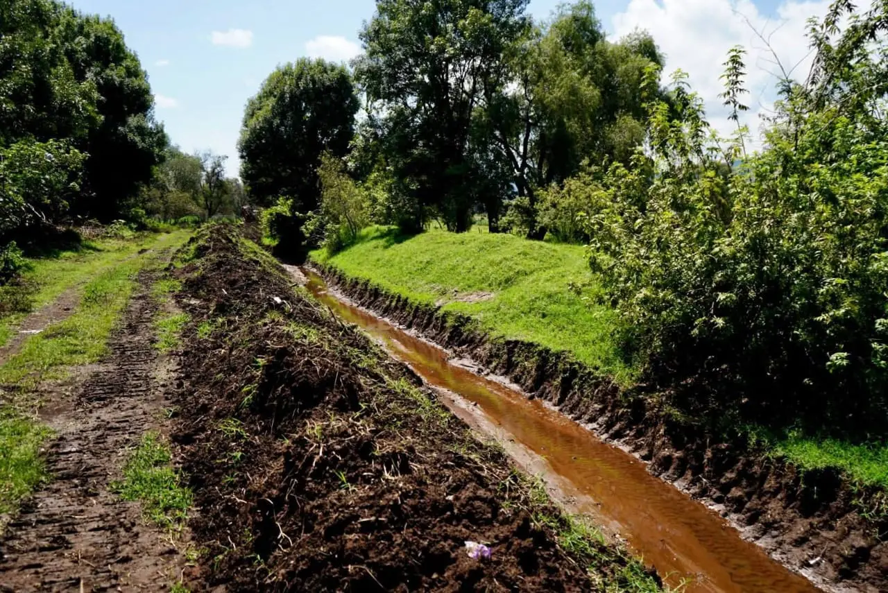 Avanza la obra del canal que beneficiará a Naranja de Tapia y Tiríndaro: Mónica Valdez
