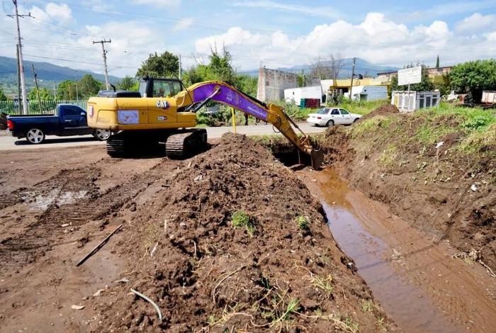Avanza la obra del canal que beneficiará a Naranja de Tapia y Tiríndaro: Mónica Valdez