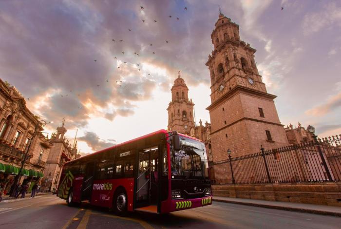 Avanzan trabajos de implementación del Morebús, en Morelia