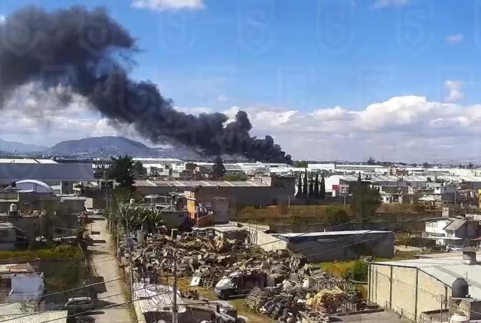 Avioneta se desplomó cerca del aeropuerto de Toluca, dejando víctimas