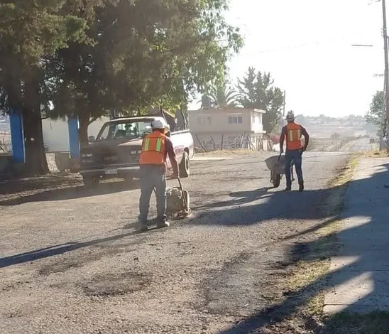 Ayuntamiento de Morelos refuerza programa de rehabilitación de caminos: Julio César Conejo