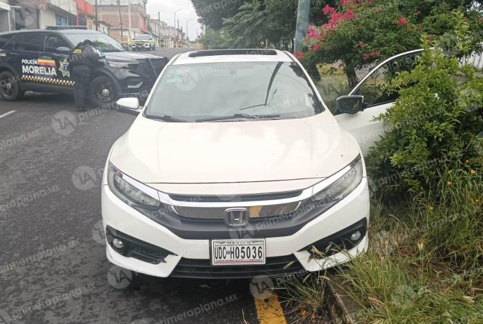 Bal3an a un automovilista en la colonia Nicolás Ballesteros, en Morelia
