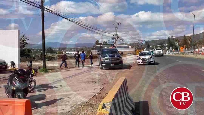 Balean a una persona a unos pasos del acceso a Villas del Pedregal