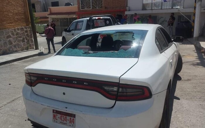 Balean auto de escoltas del candidato Mauricio Prieto en Zinapécuaro