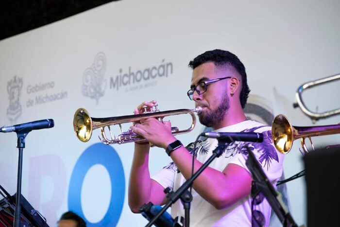 Bandas locales de pop y rock en el Foro Cultural del Festival Michoacán de Origen