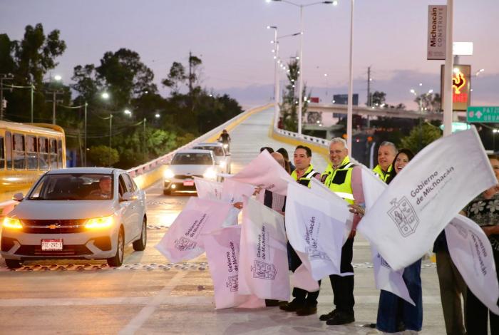 Bedolla abre a la circulación puente del distribuidor vial de la salida a Pátzcuaro #GaleríaFotos