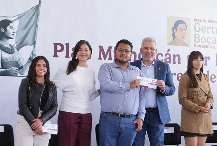 Bedolla anuncia el primer pago de la Beca Gertrudis Bocanegra para el 28 de febrero