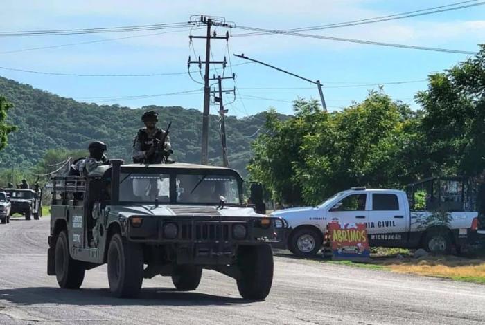 Bedolla destaca operativos de seguridad en Apatzingán