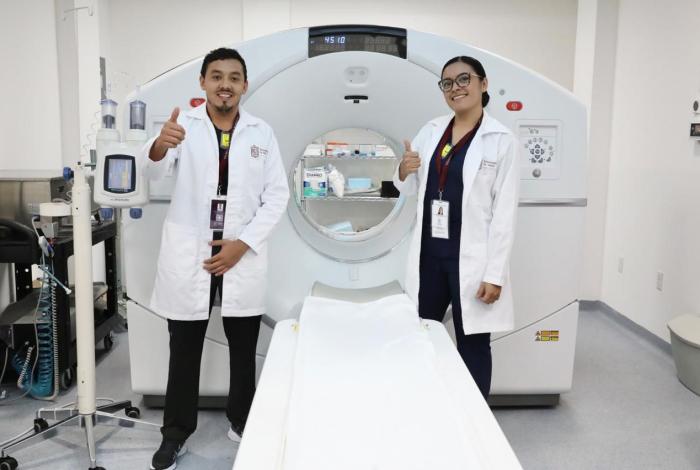 Bedolla pone en marcha equipo de vanguardia para detectar y tratar el cáncer en Michoacán