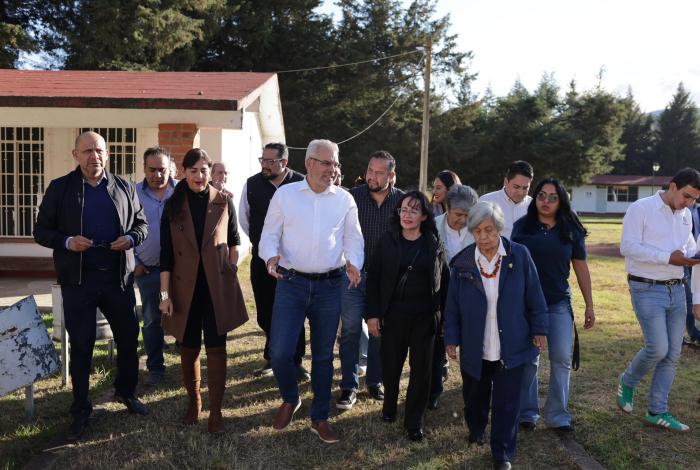 Bedolla y rectora de UNRC revisan espacios para campus en Zitácuaro y Zacapu