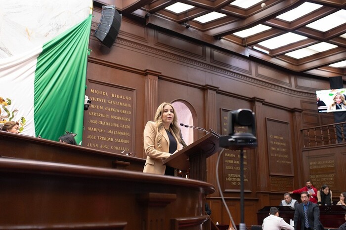 Belinda Hurtado celebra la aprobación del presupuesto público 2025