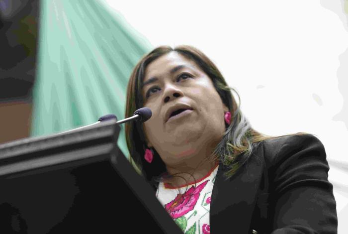 Belinda Iturbide propone conmemorar a Cuca García cada 17 de octubre