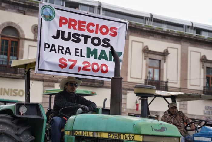 Bloqueos carreteros seguirán hasta obtener respuesta: agroproductores y transportistas